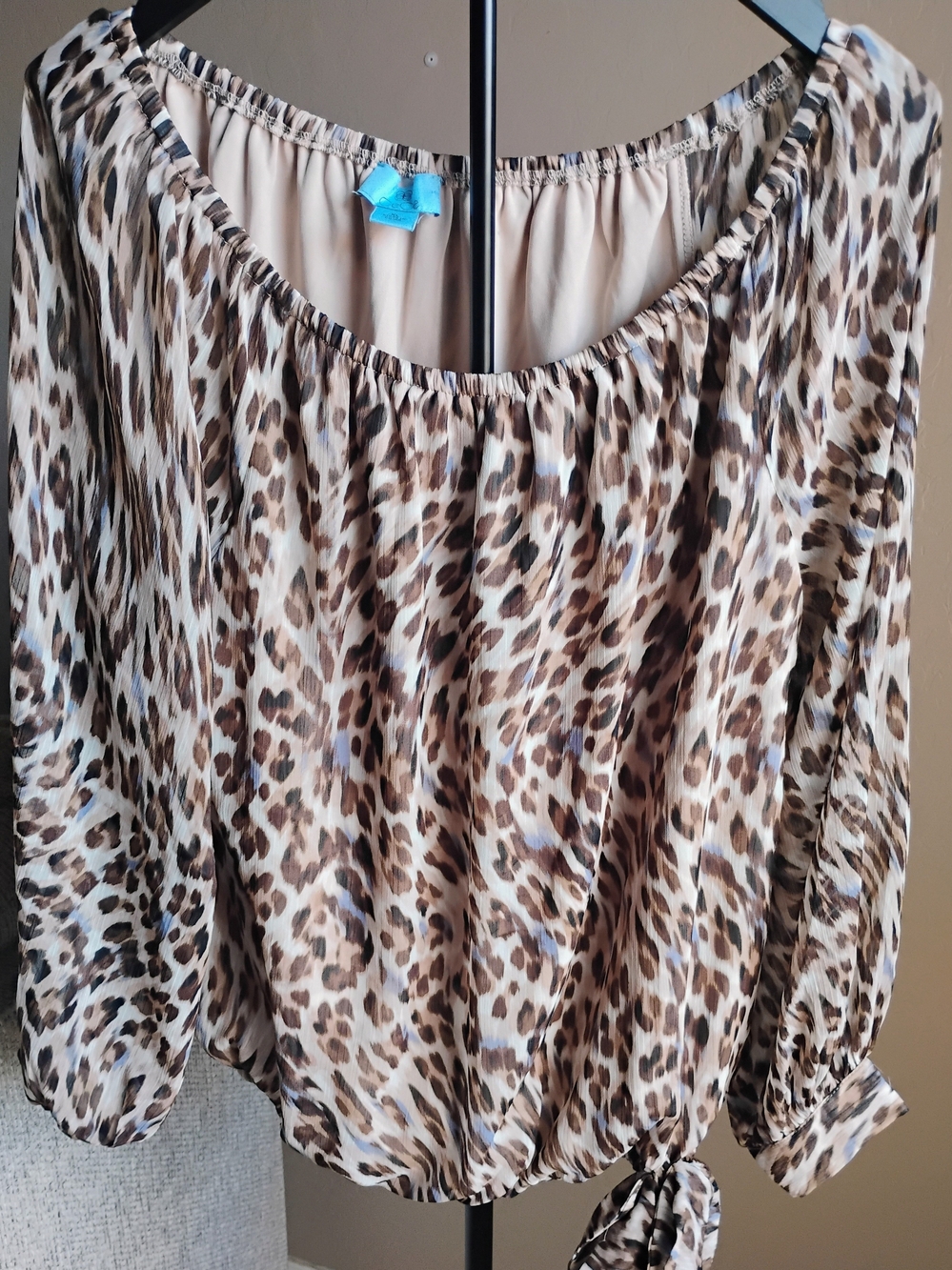 CeCe Size XL Leopard Print Off-Shoulder Blouse in Beige and Brown
